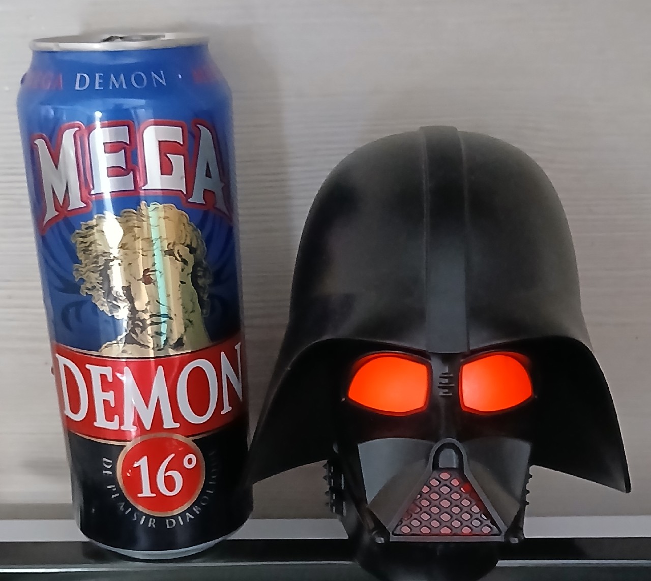 Mega Démon, France