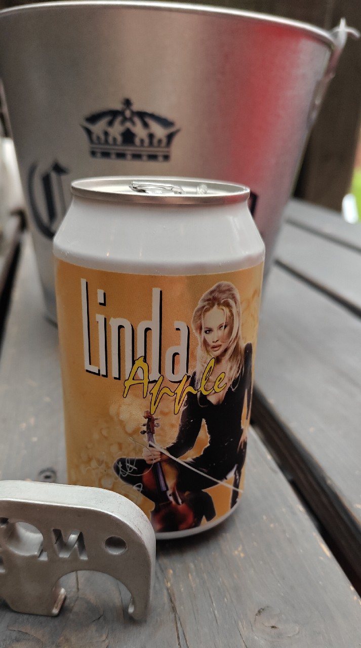 Linda Apple, Finland