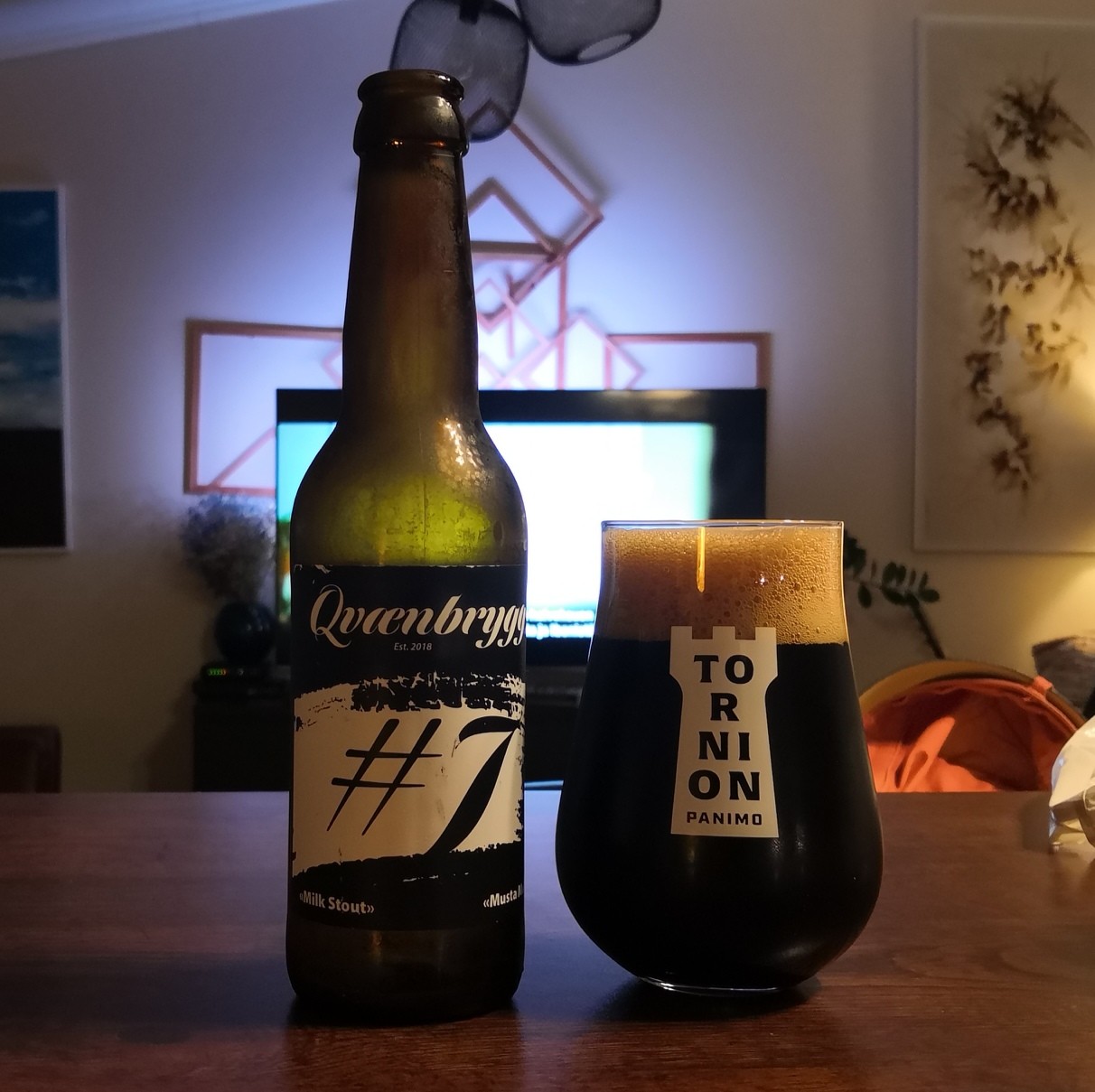 #7 "Musta maito", Qvænbrygg