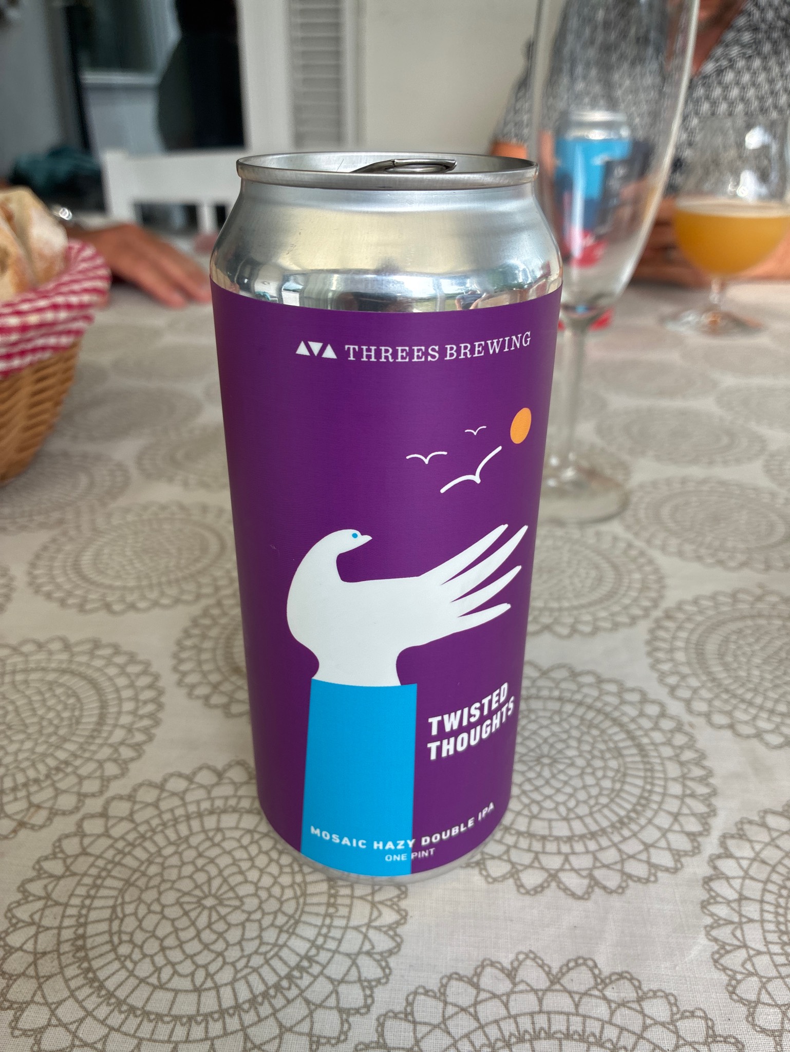 Twisted thoughts, Threes Brewing