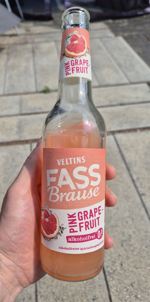 Veltins Fassbrause Pink Grapefruit Alkoholfrei, Germany