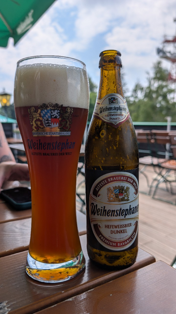 Weihenstephaner Hefeweissbier Dunkel, Germany