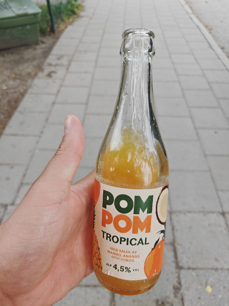 Pom Pom Tropical, Sweden