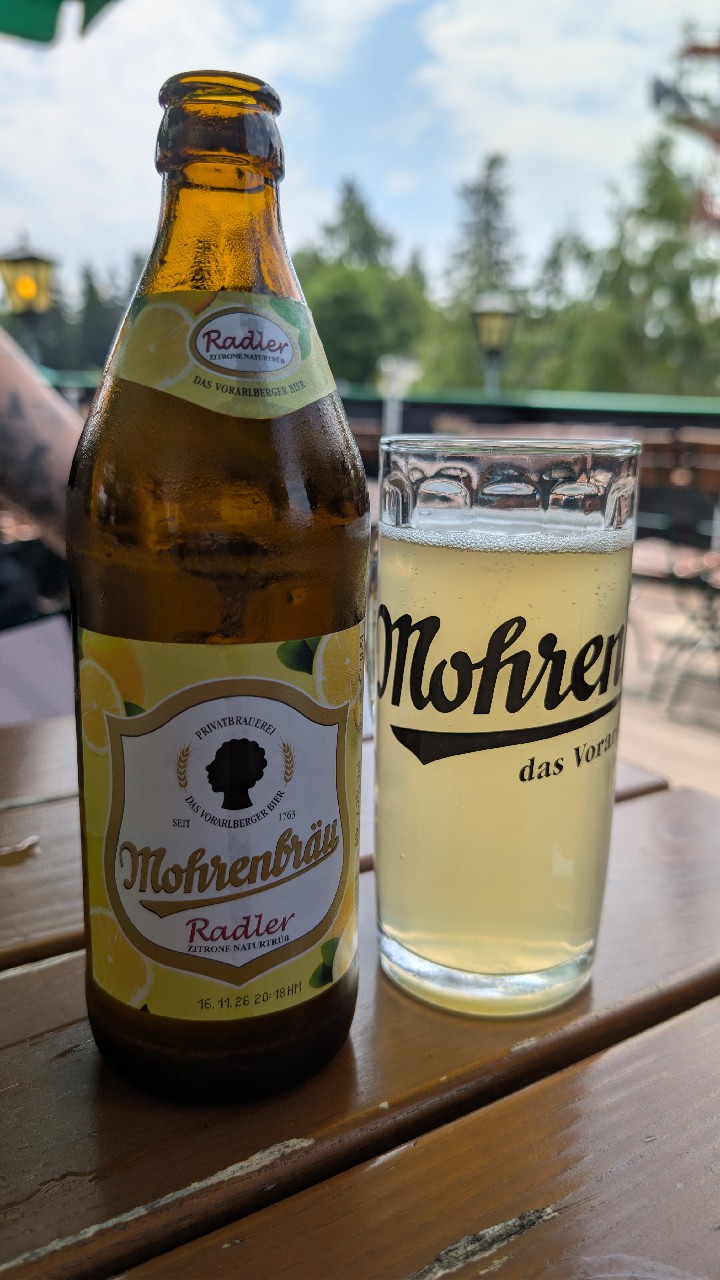 Mohren Radler Zitrone Naturtrüb, Mohrenbräu / Mohrenbrauerei August Huber