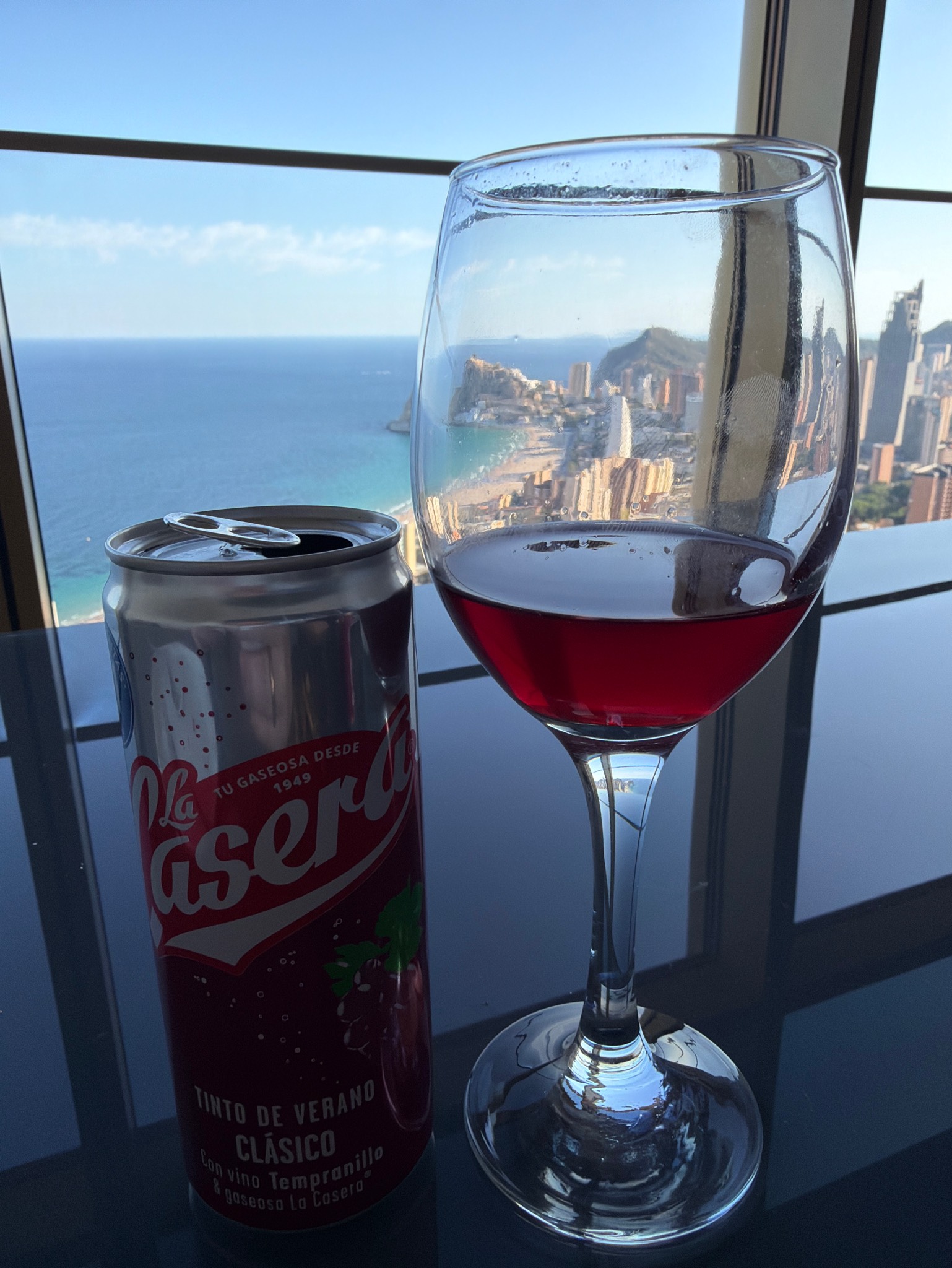 Tinto de Verano Clásico, La Casera