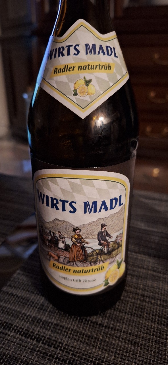 Wirts Madl Radler naturtrüb, Löwenbrauerei Passau
