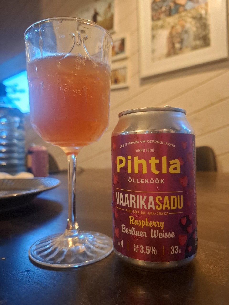 Vaarikasadu, Estonia