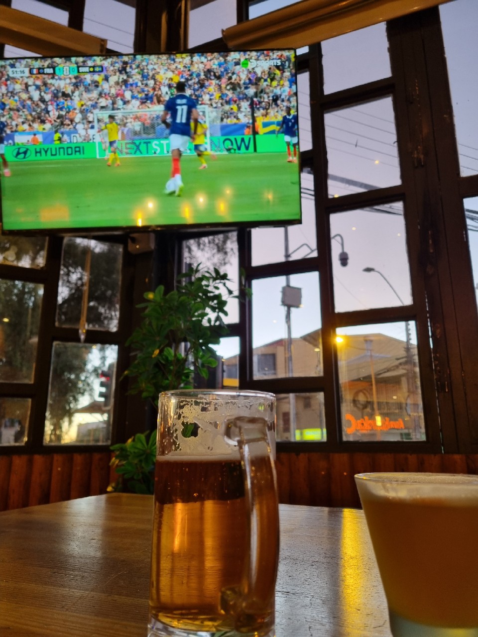 Cusqueña Dorada / Golden Lager, Peru