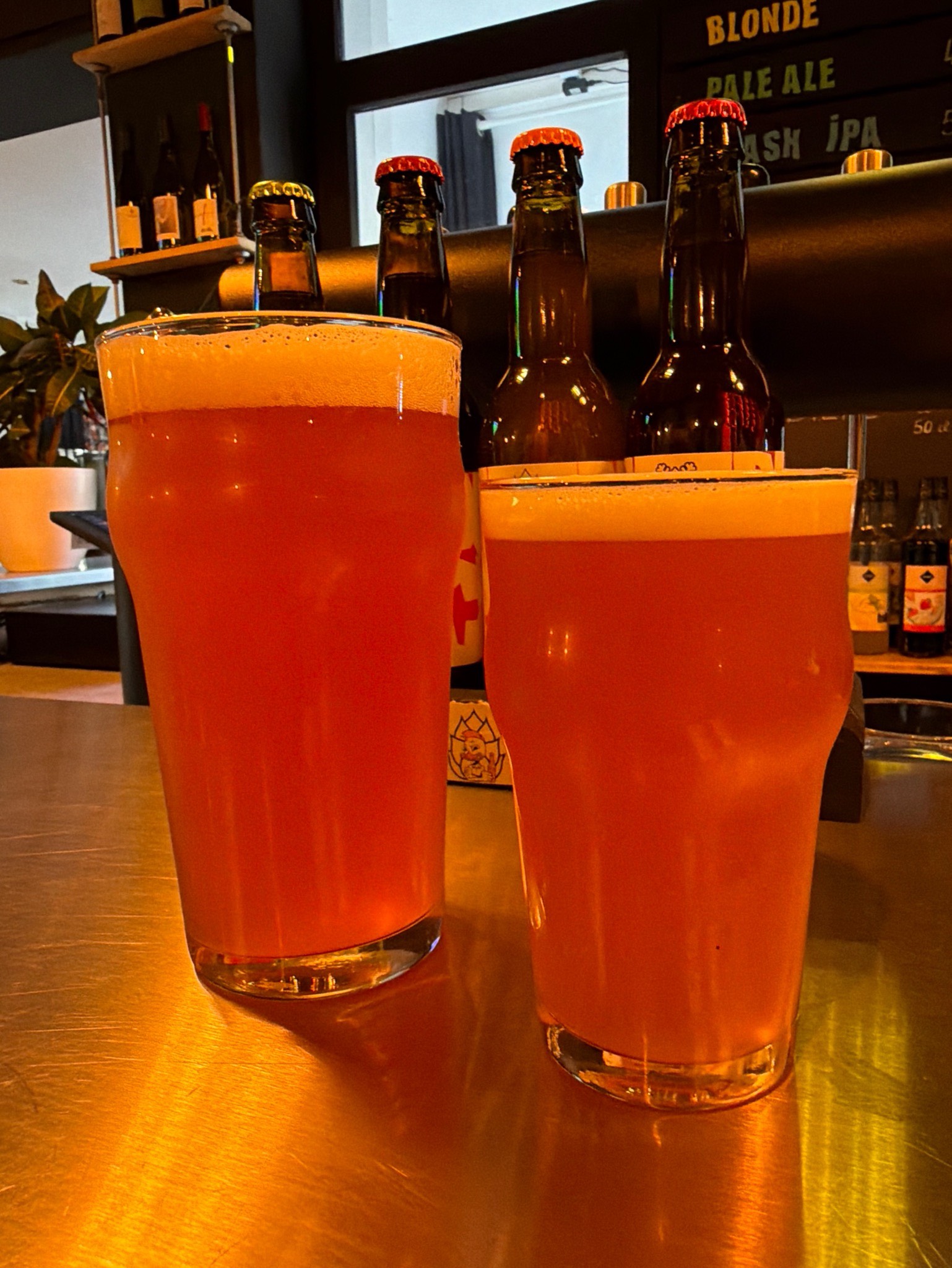 Nuits rouges, Brasserie Orange Duck