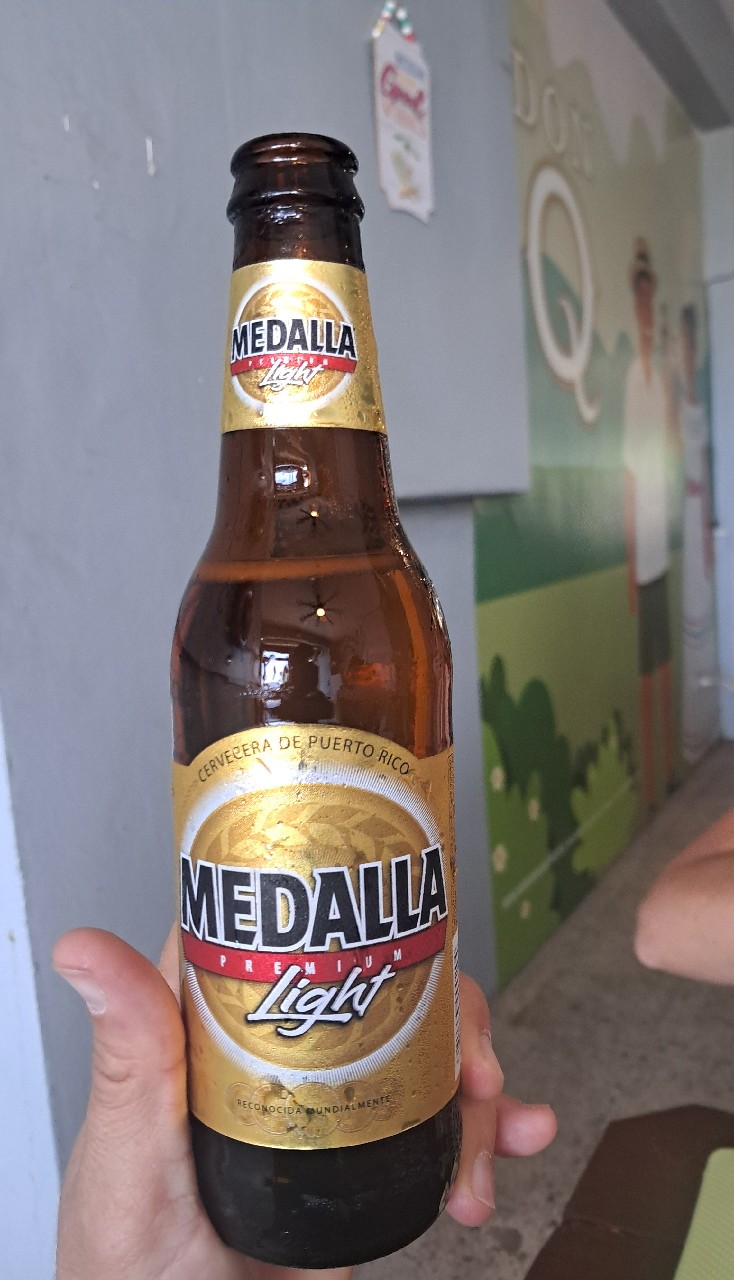Medalla Premium Light, Compañía Cervecera de Puerto Rico