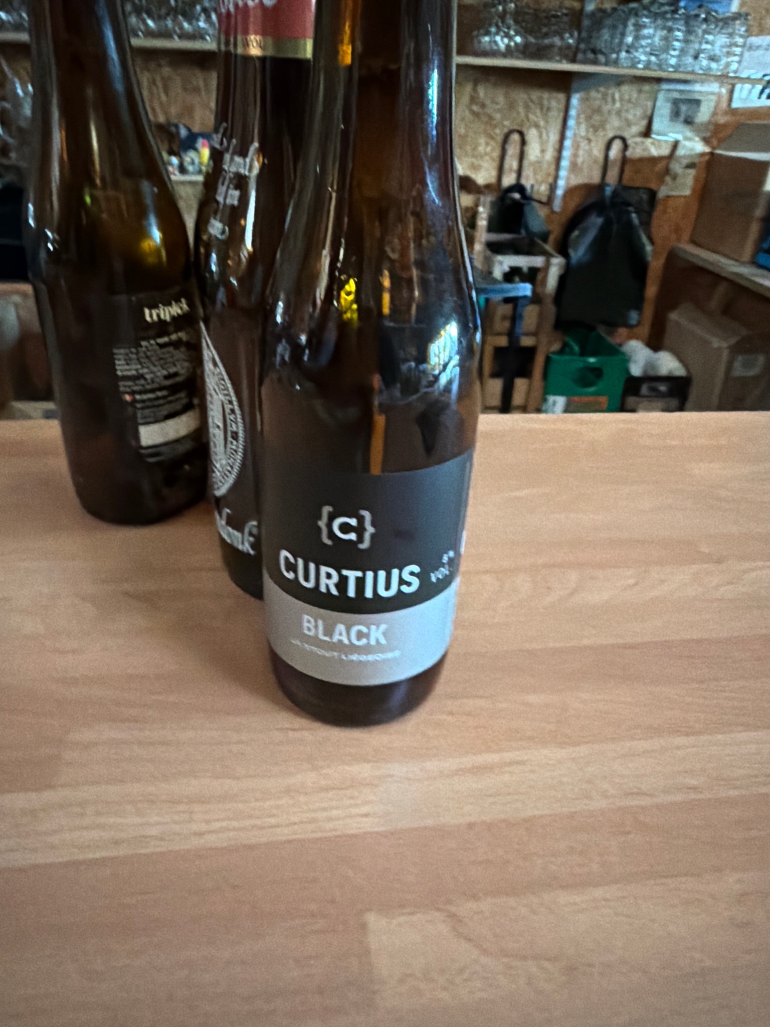 Curtius Black, Brasserie {C}
