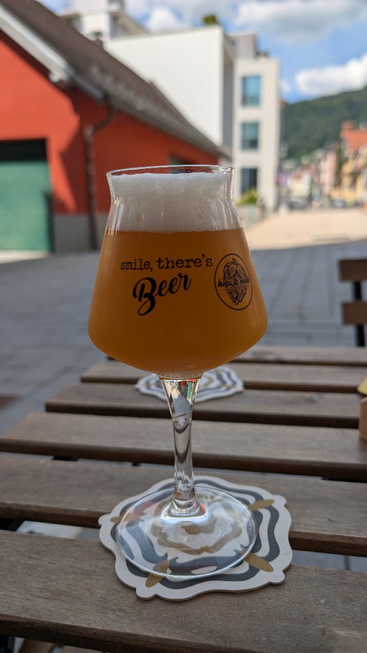 Salvatge, Zeta Beer