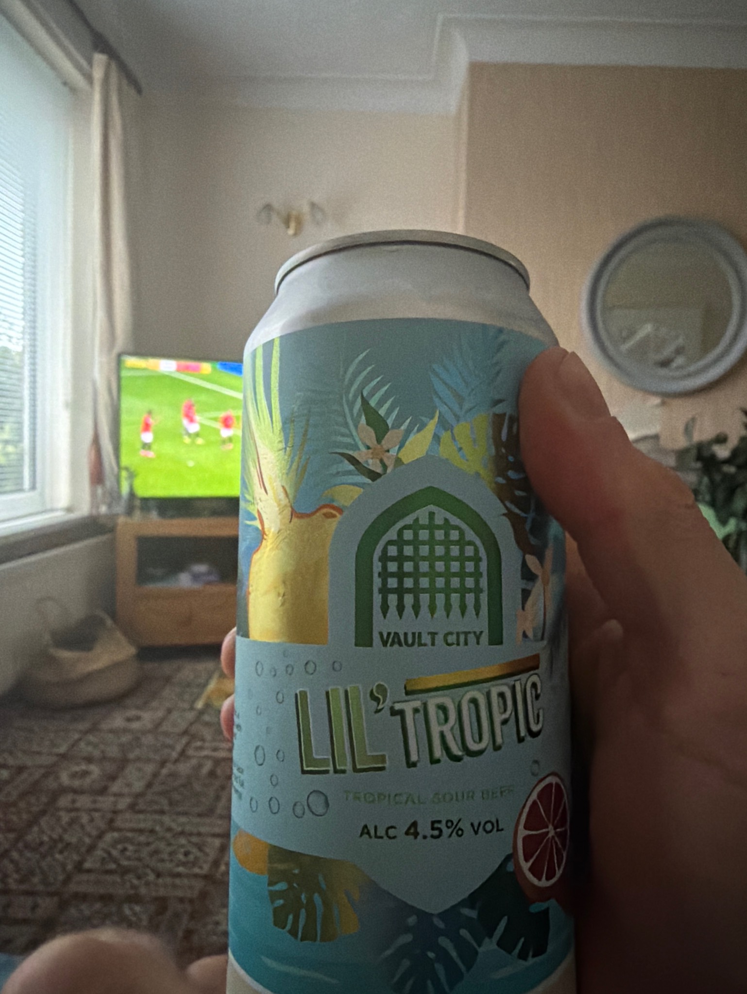 Lil' Tropic, Scotland