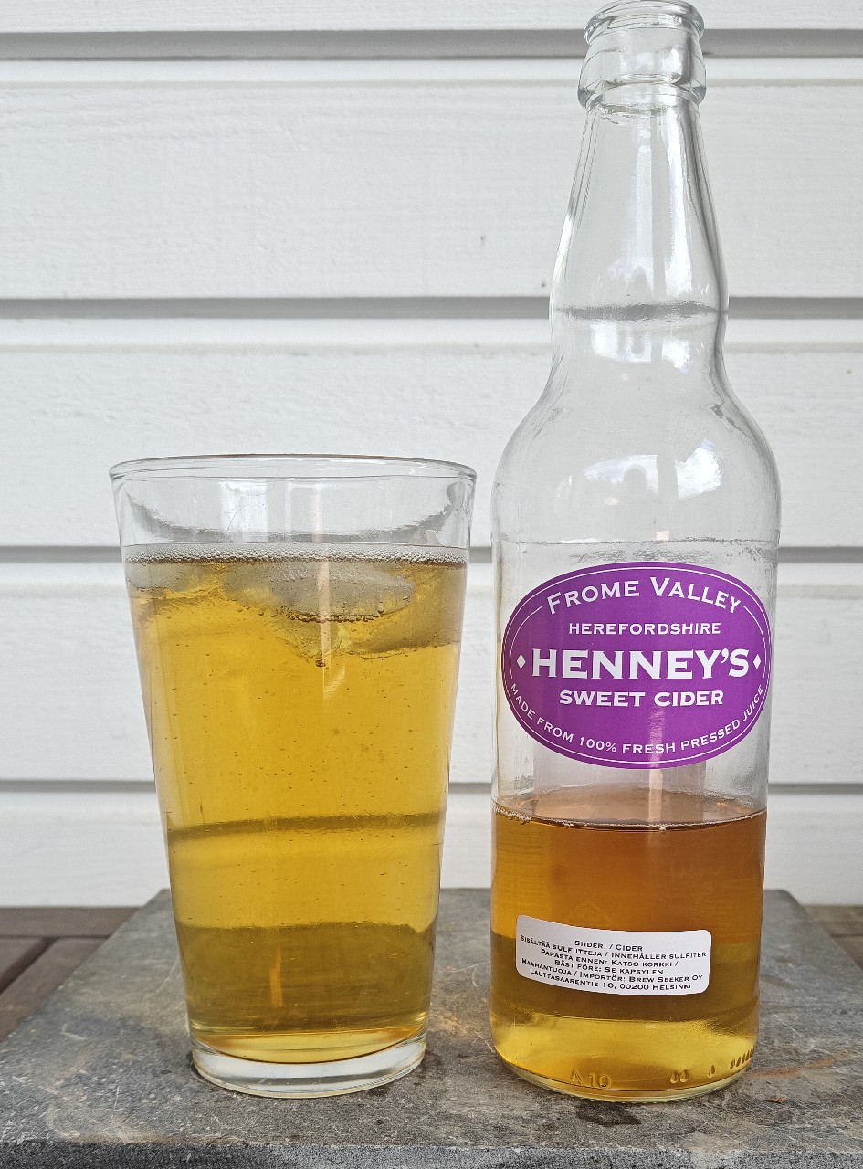 Henney's Sweet Cider / Apple-Sweet Cider, Henney's