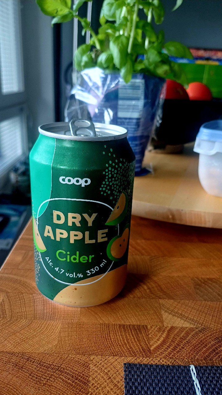 Rainbow Apple Dry, Finland