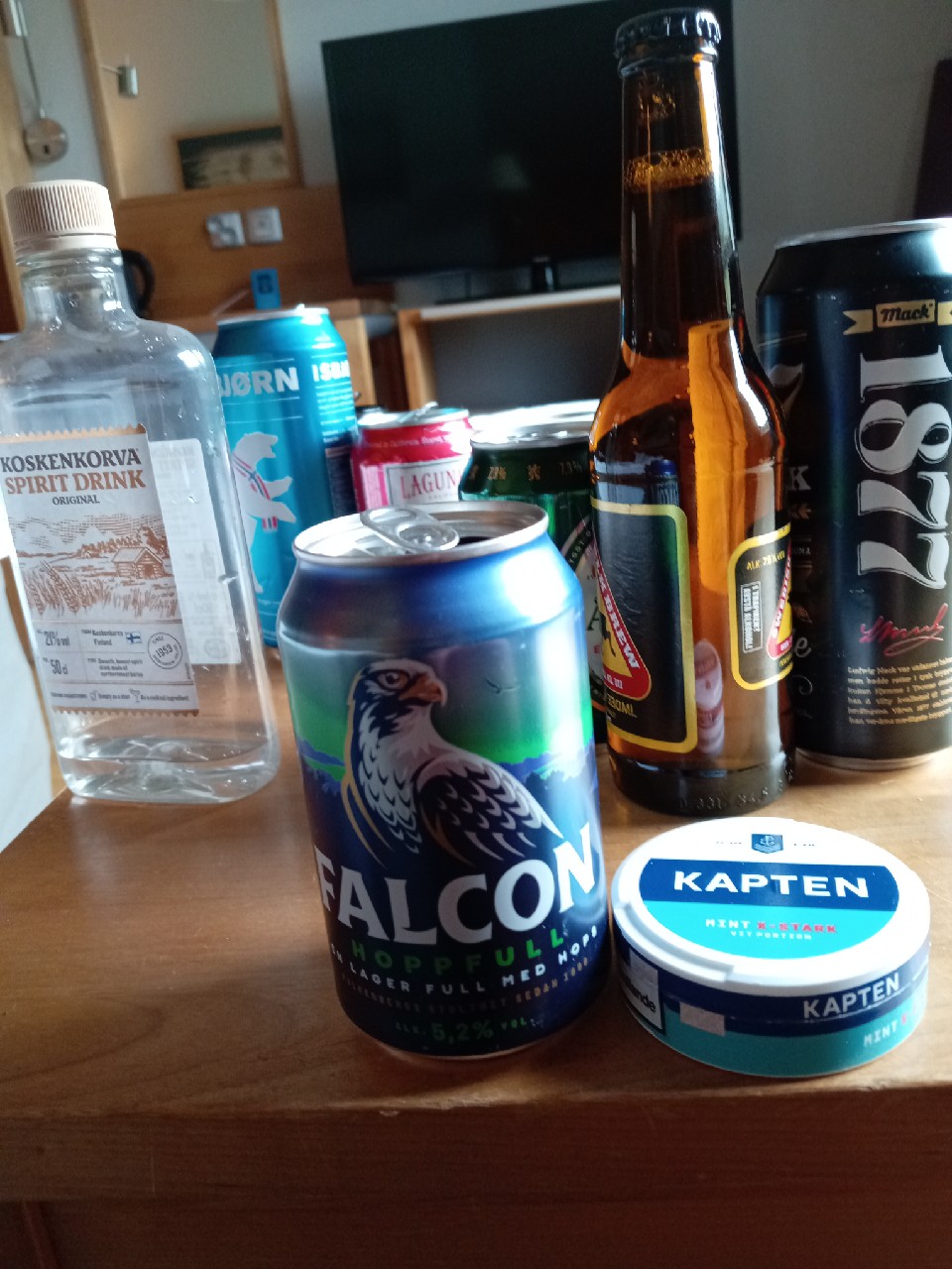 Falcon Hoppfull, Sweden