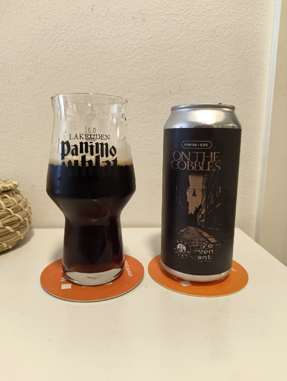 On the Cobbles, Dry & Bitter Brewing Company
