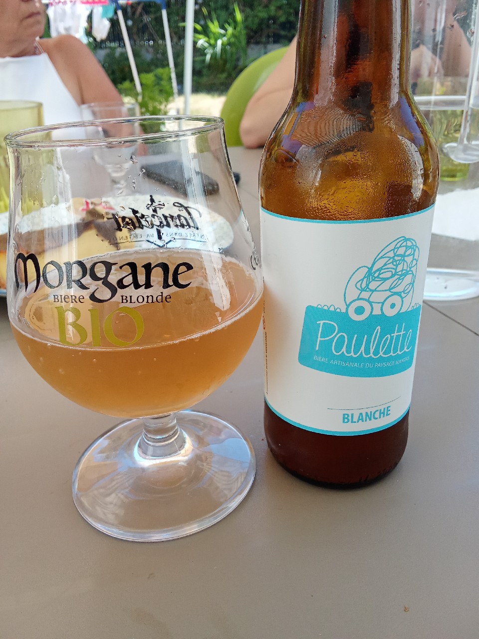 Paulette Blanche, Brasserie Belle Cour (Paulette)