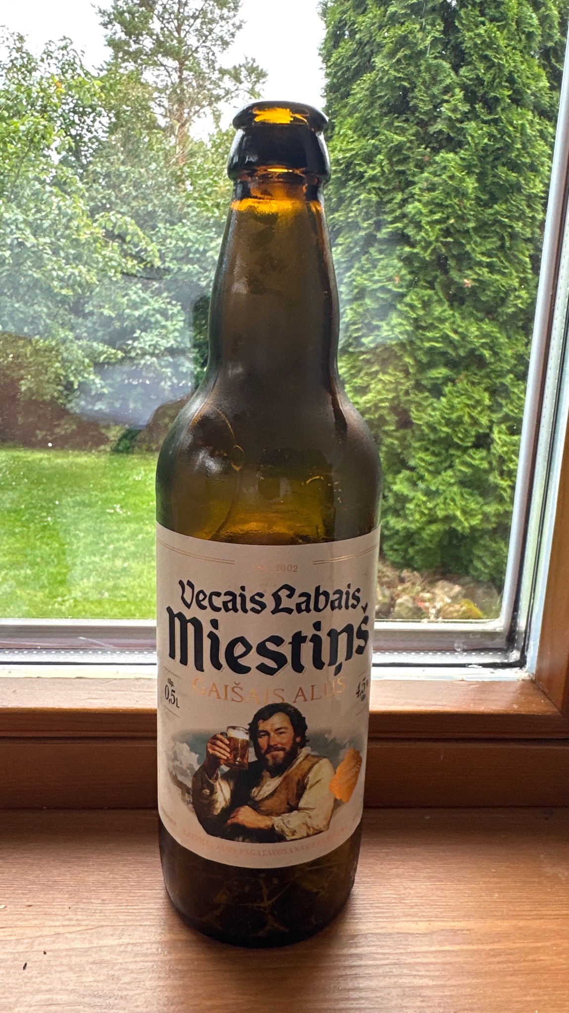 Vecais labais miestiņš, Brālis