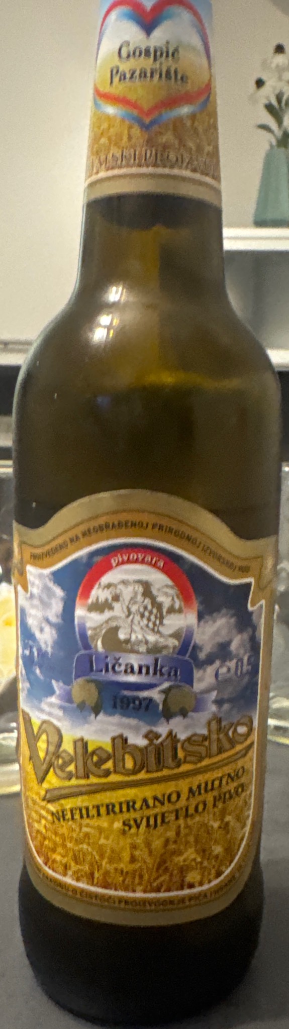 Velebitsko nefiltrirano mutno svijetlo pivo, Pivovara Ličanka