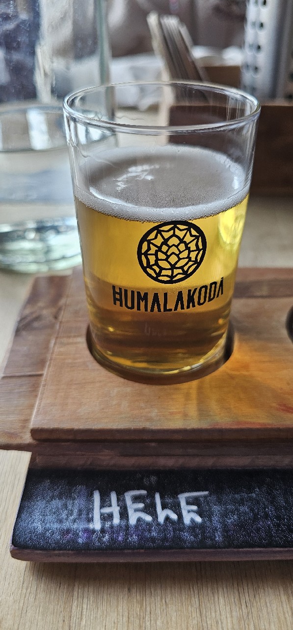 Humalakoda Hele, Estonia