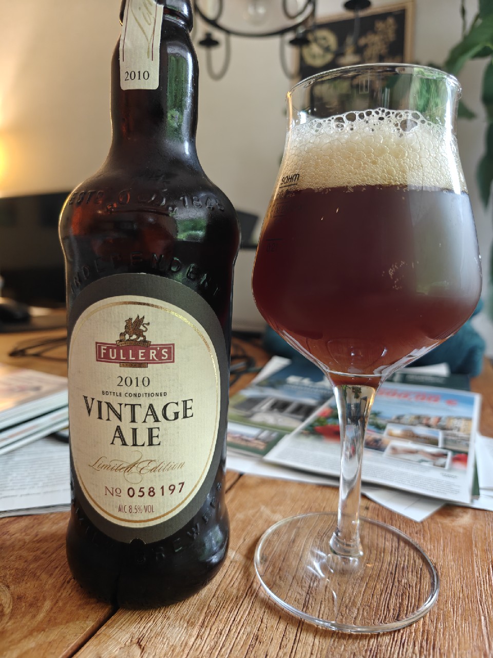 Vintage Ale (2010), Fuller's Griffin Brewery (Asahi Breweries)
