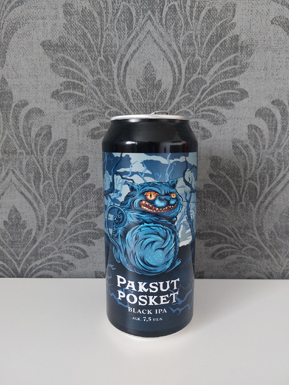 Paksut Posket, Finland