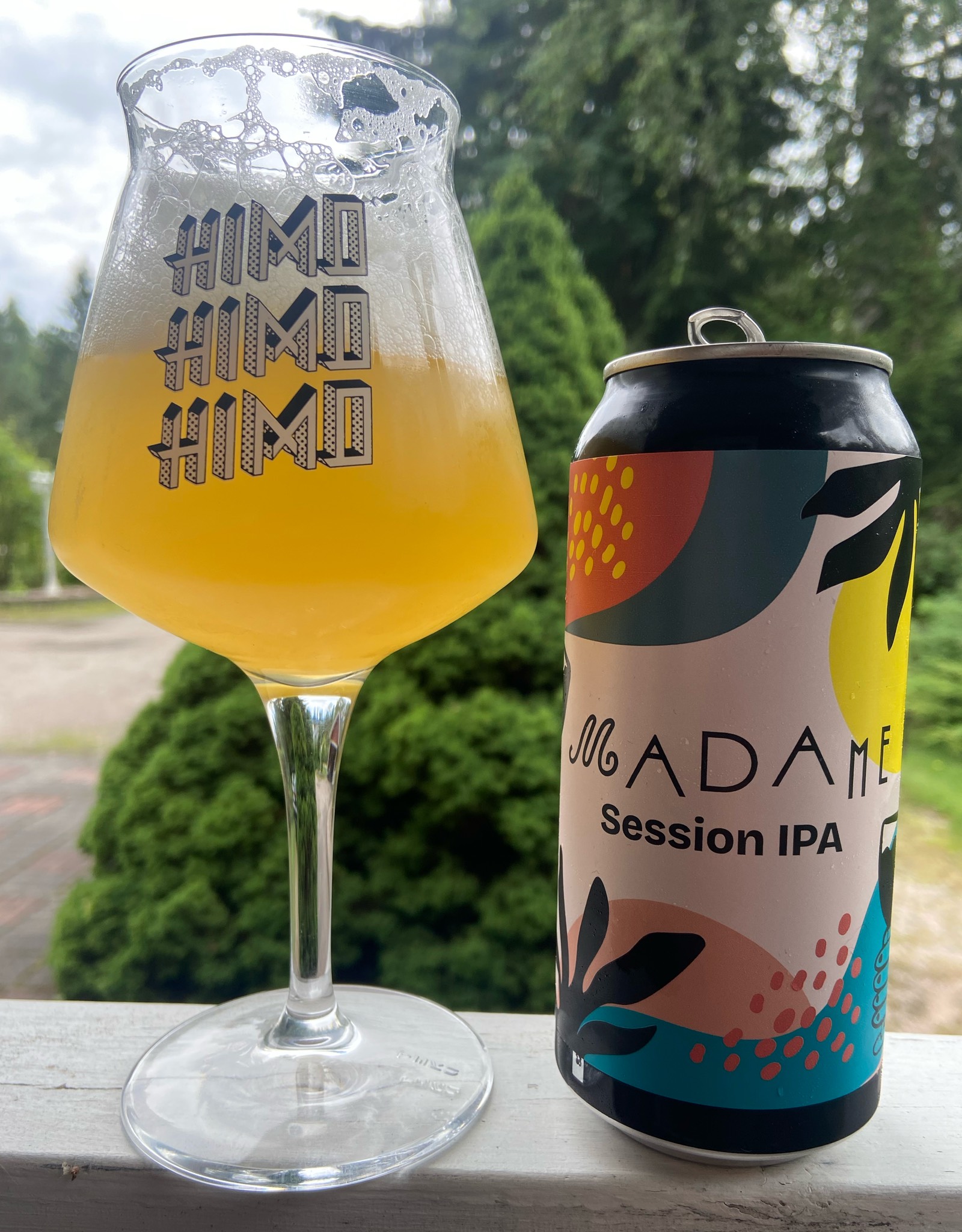 Madame, Finland
