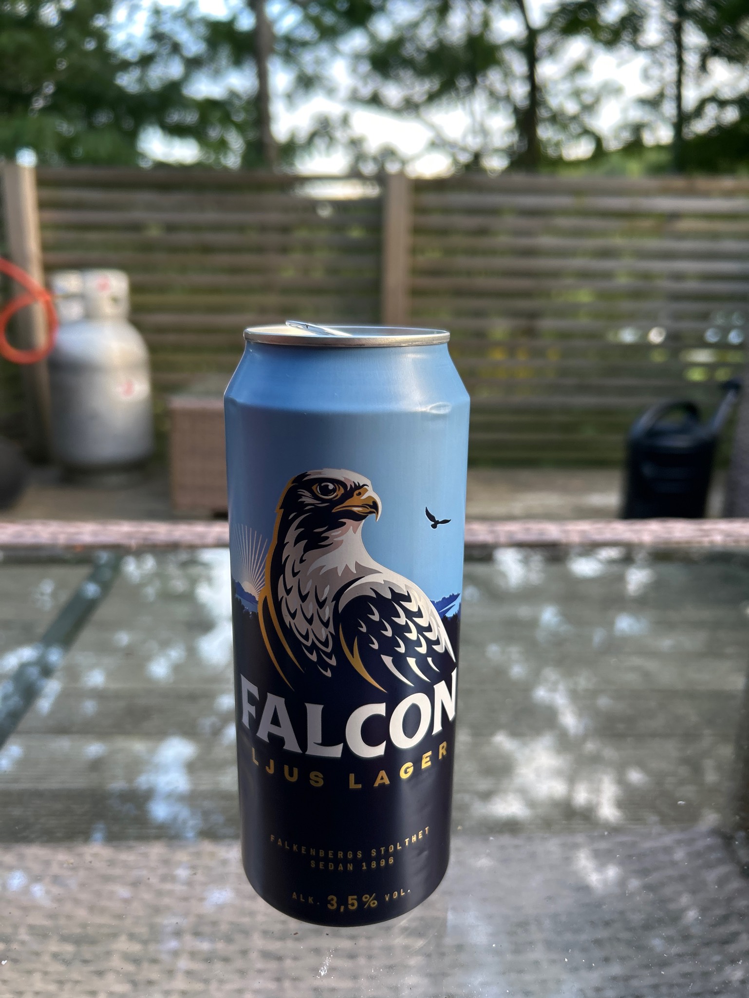 Falcon Ljus Lager, Sweden