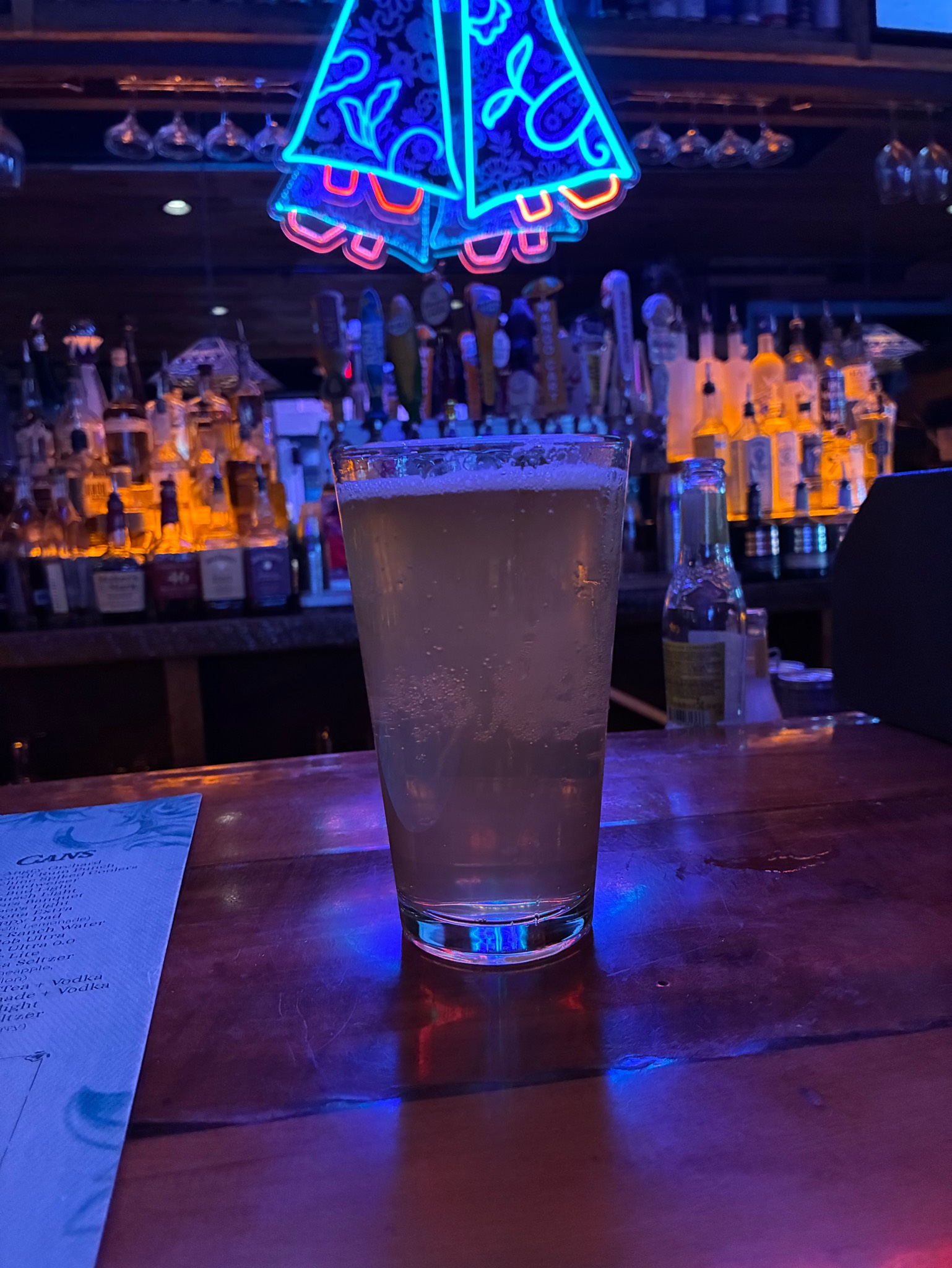 Hazy Beer Hug, Goose Island Beer Company (AB-InBev)