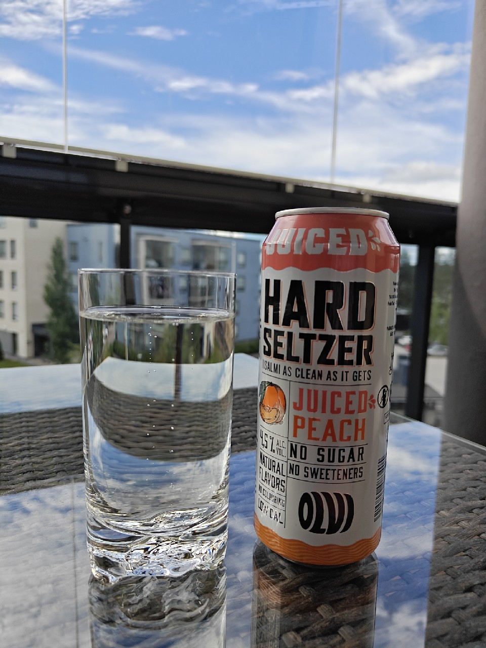 Hard Seltzer Juiced Peach, Finland
