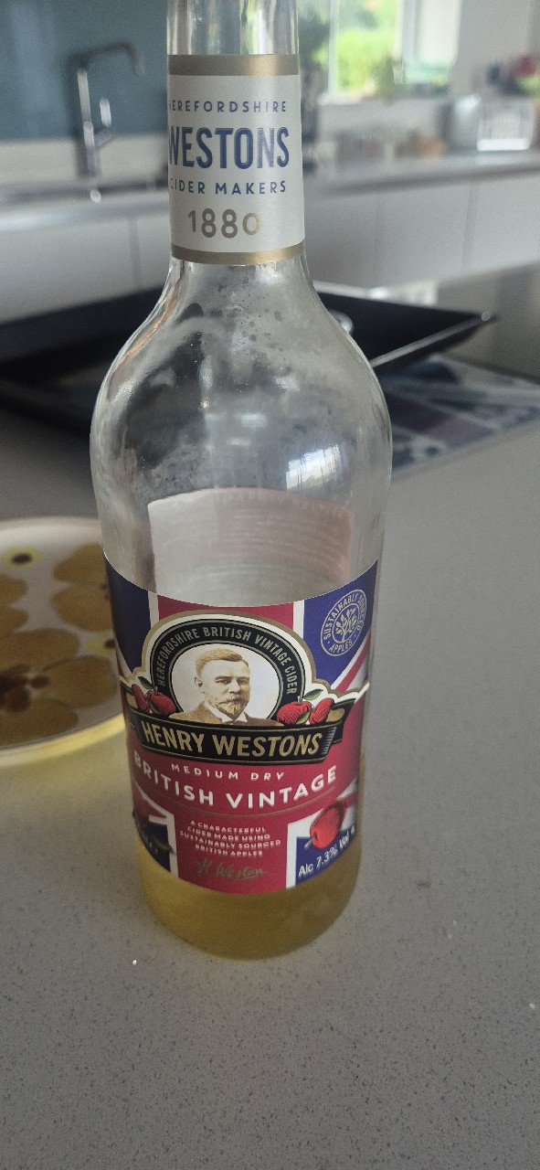 Henry Westons Aged Vintage Medium Dry 2023, Westons Cider
