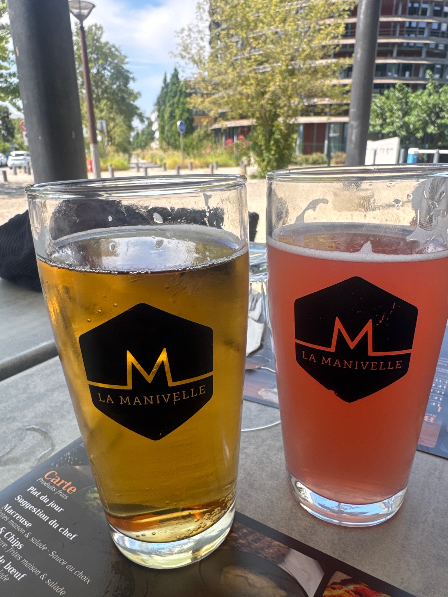 57 Blonde, La Manivelle