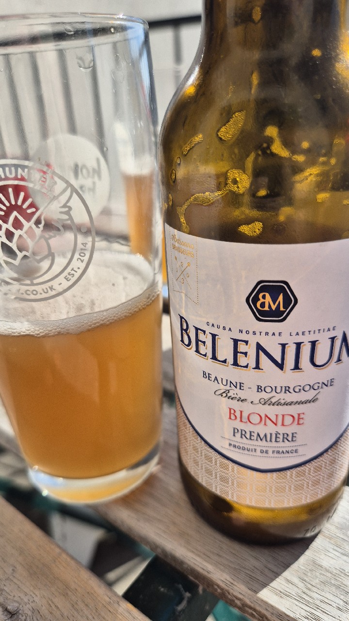 Belenium Blonde Première, Belenium