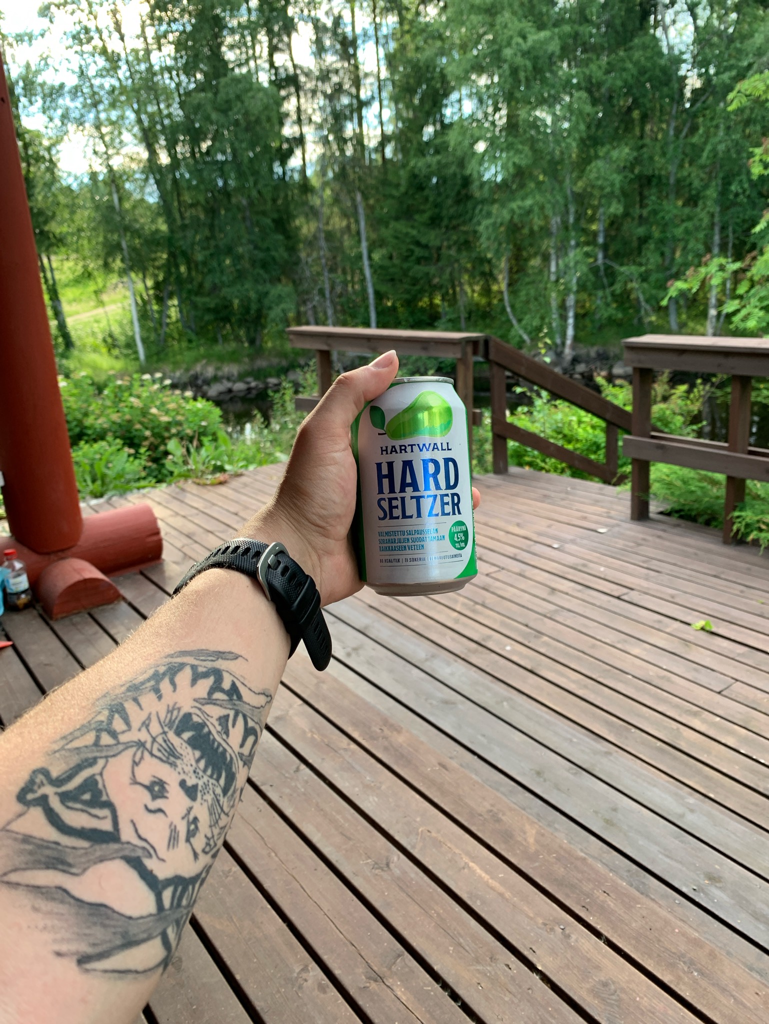 Hartwall Hard Seltzer päärynä, Finland