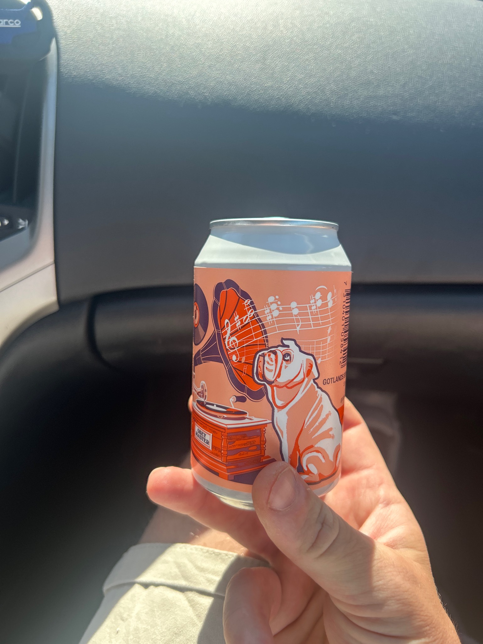 Peachy Bulldog, Sweden