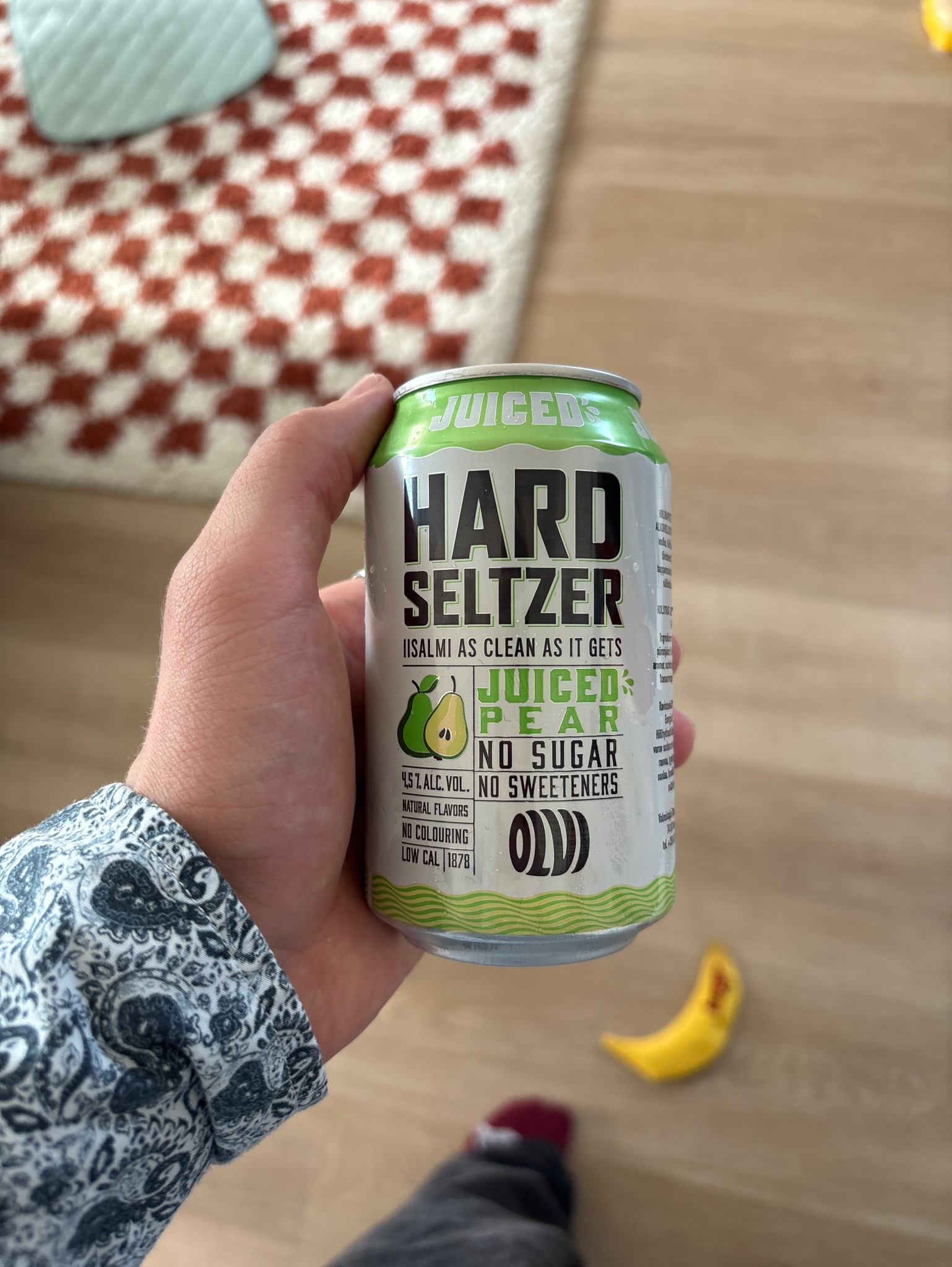 Hard Seltzer Juiced Pear, Finland