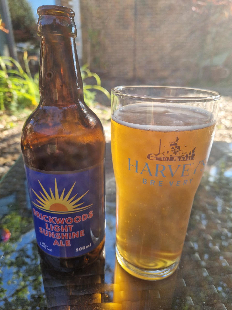 Brickwoods light sunshine ale, Powder Monkey