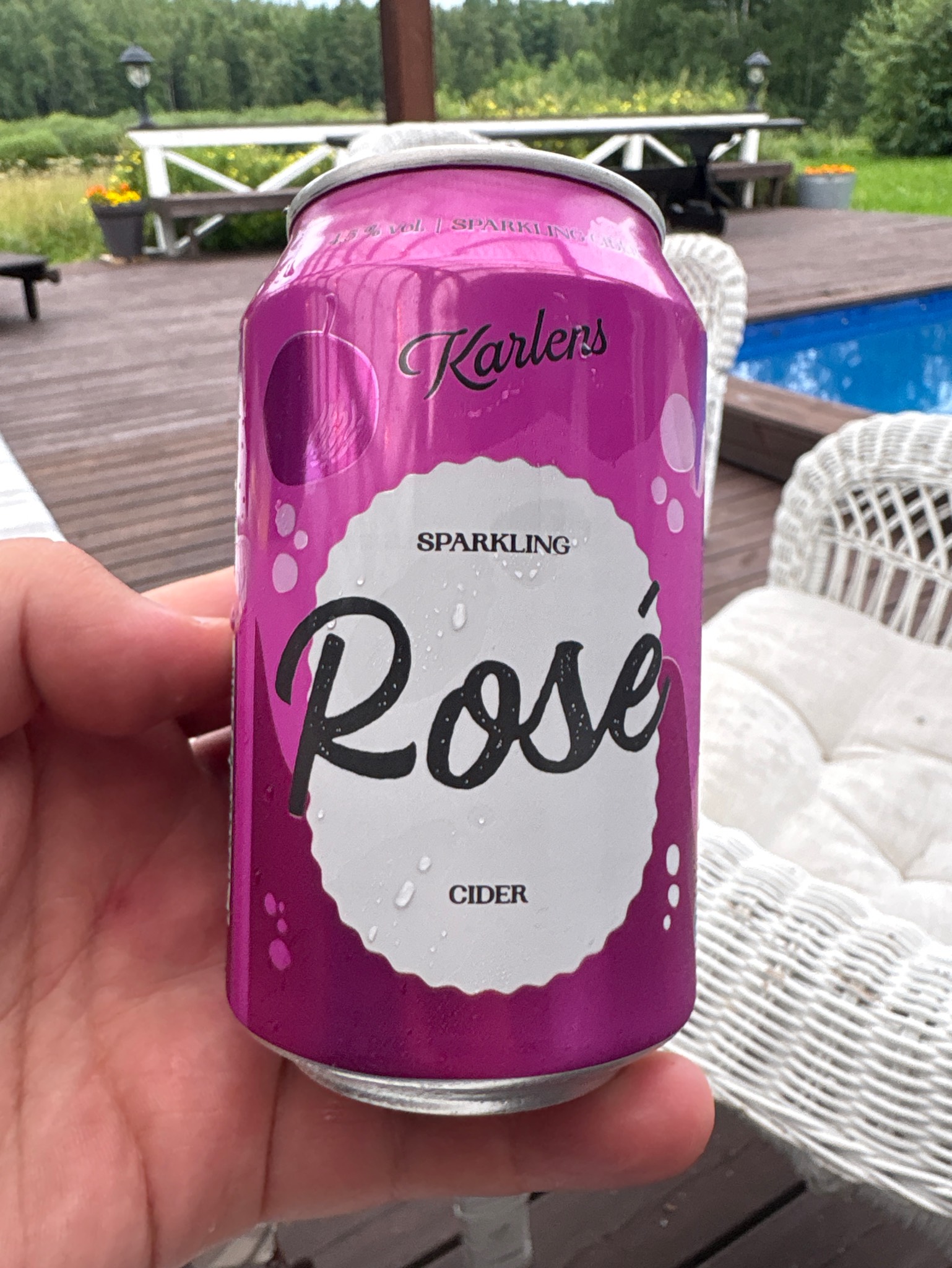 Karlens Sparkling Rosé Cider, Finland