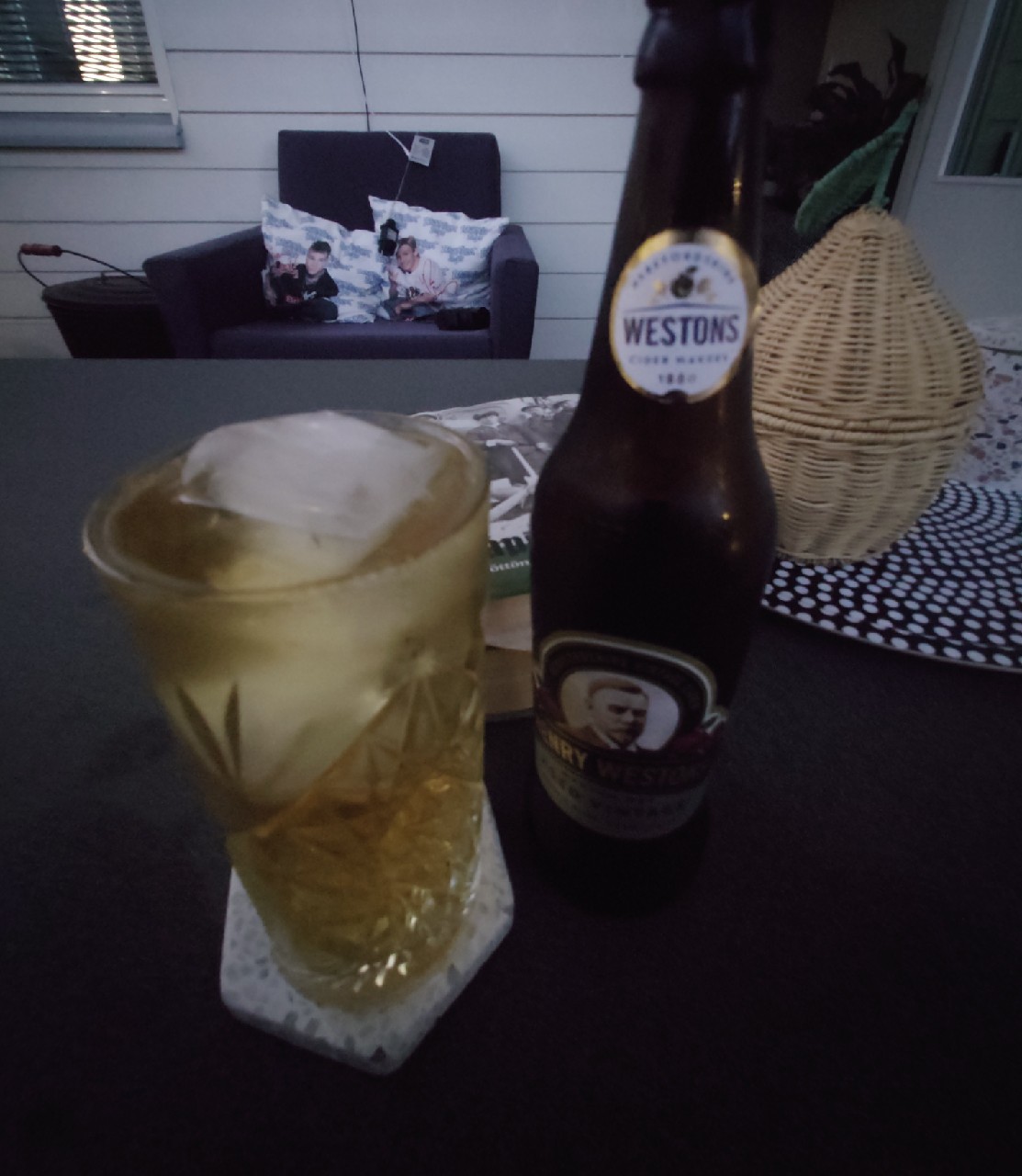 Henry Westons Aged Vintage, Westons Cider