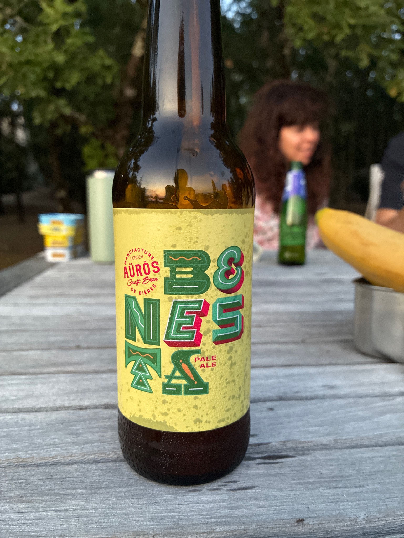 Benesta, Aürós