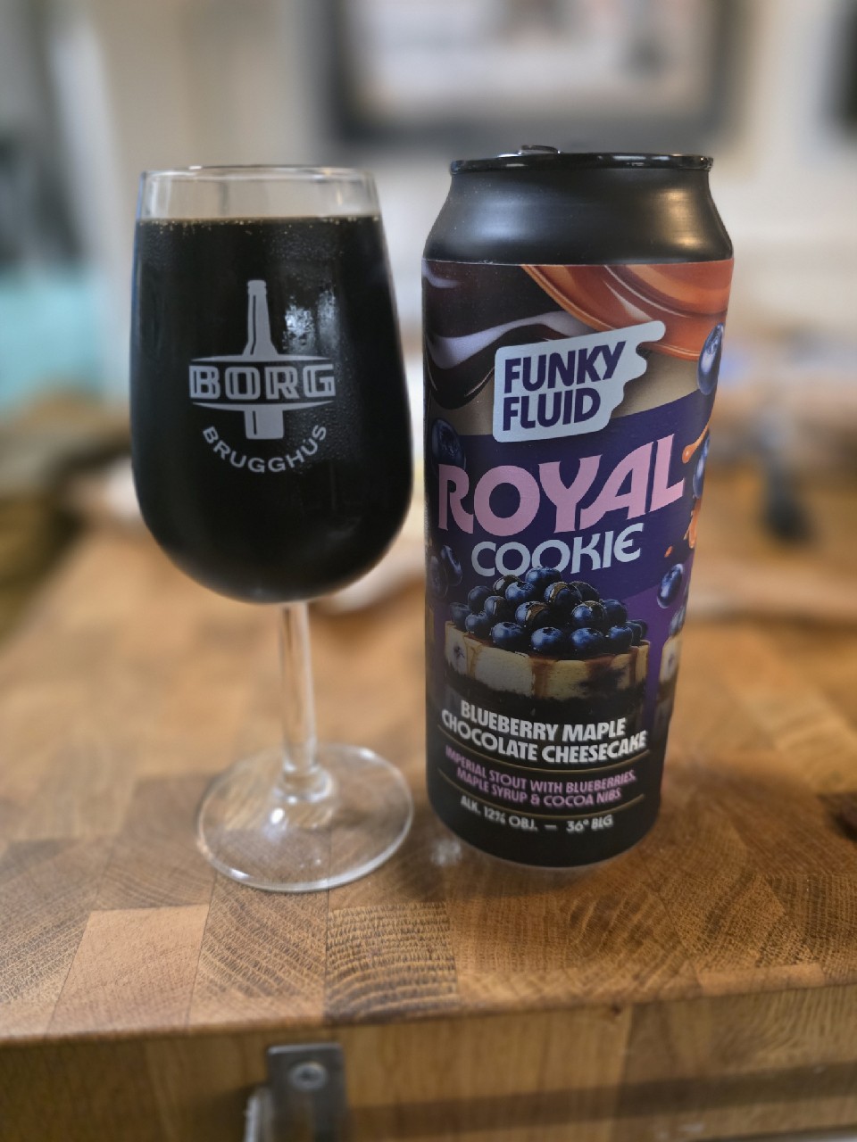 Royal Cookie: Blueberry Maple Chocolate Cheesecake, Poland
