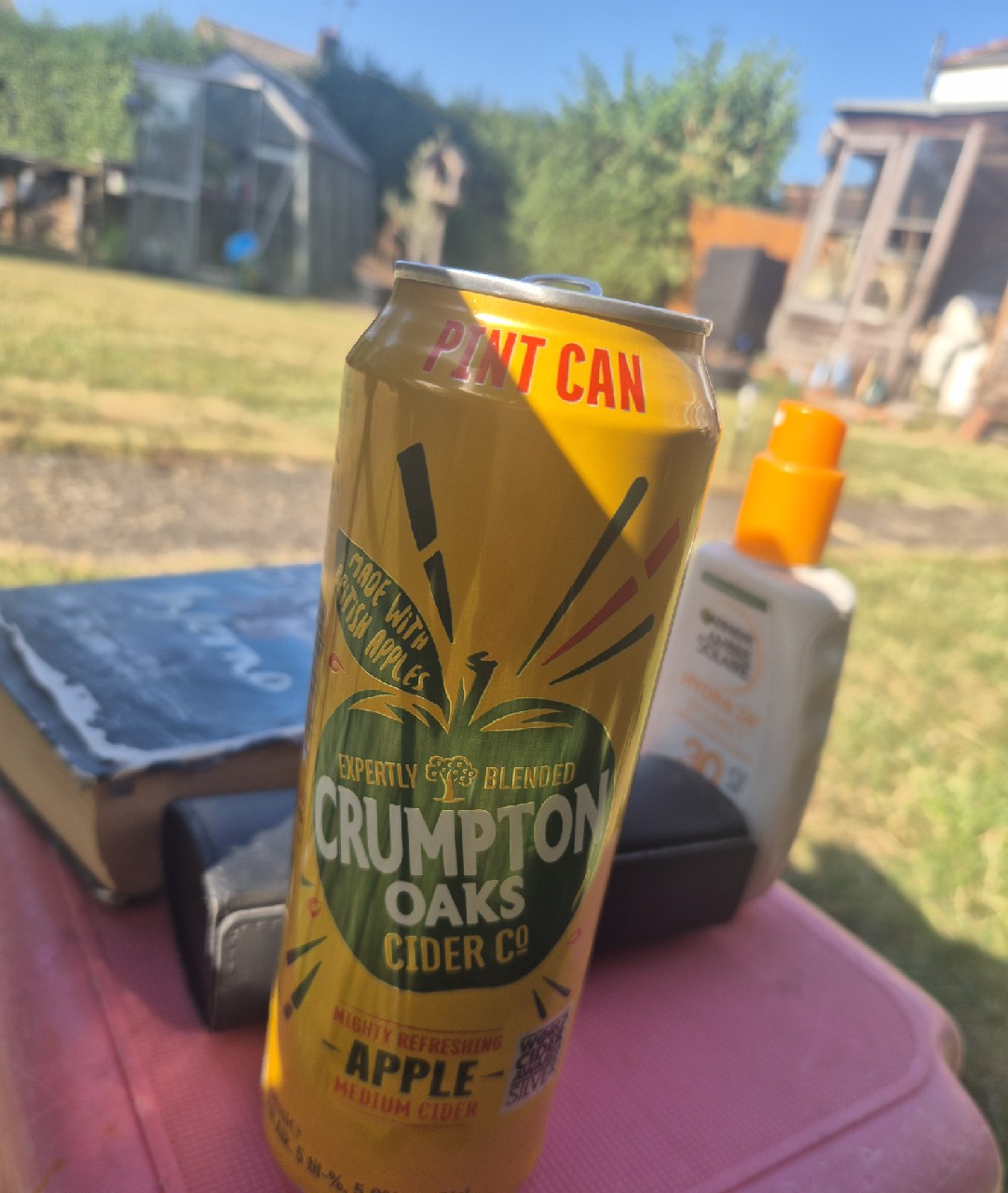 Apple Medium Cider, England