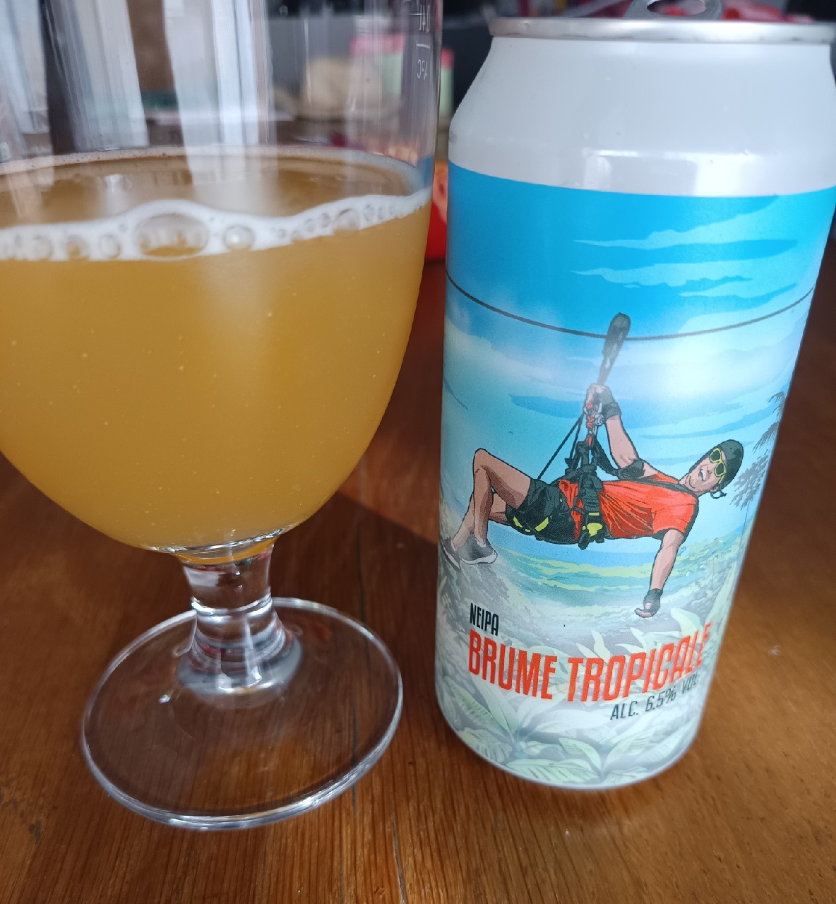 Brume Tropicale, France