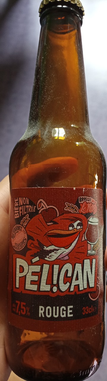Pélican Rouge, France