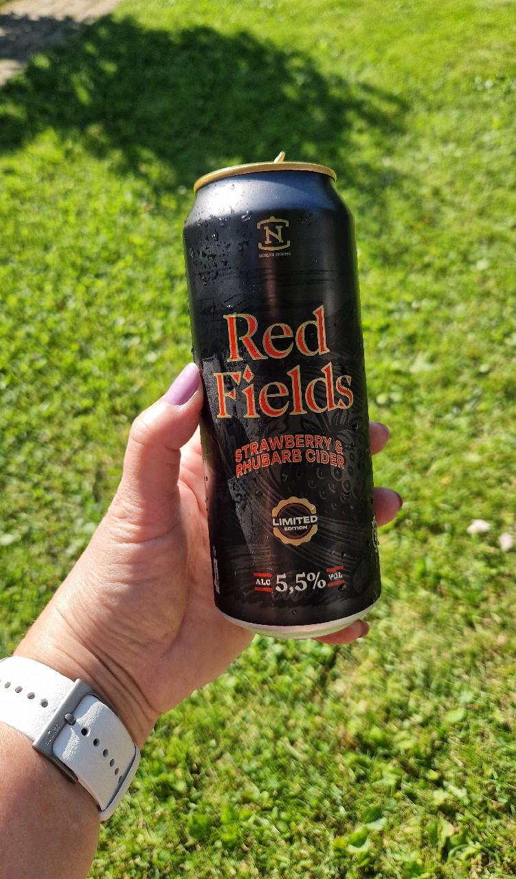 Red Fields Strawberry & Rhubarb Cider, Finland