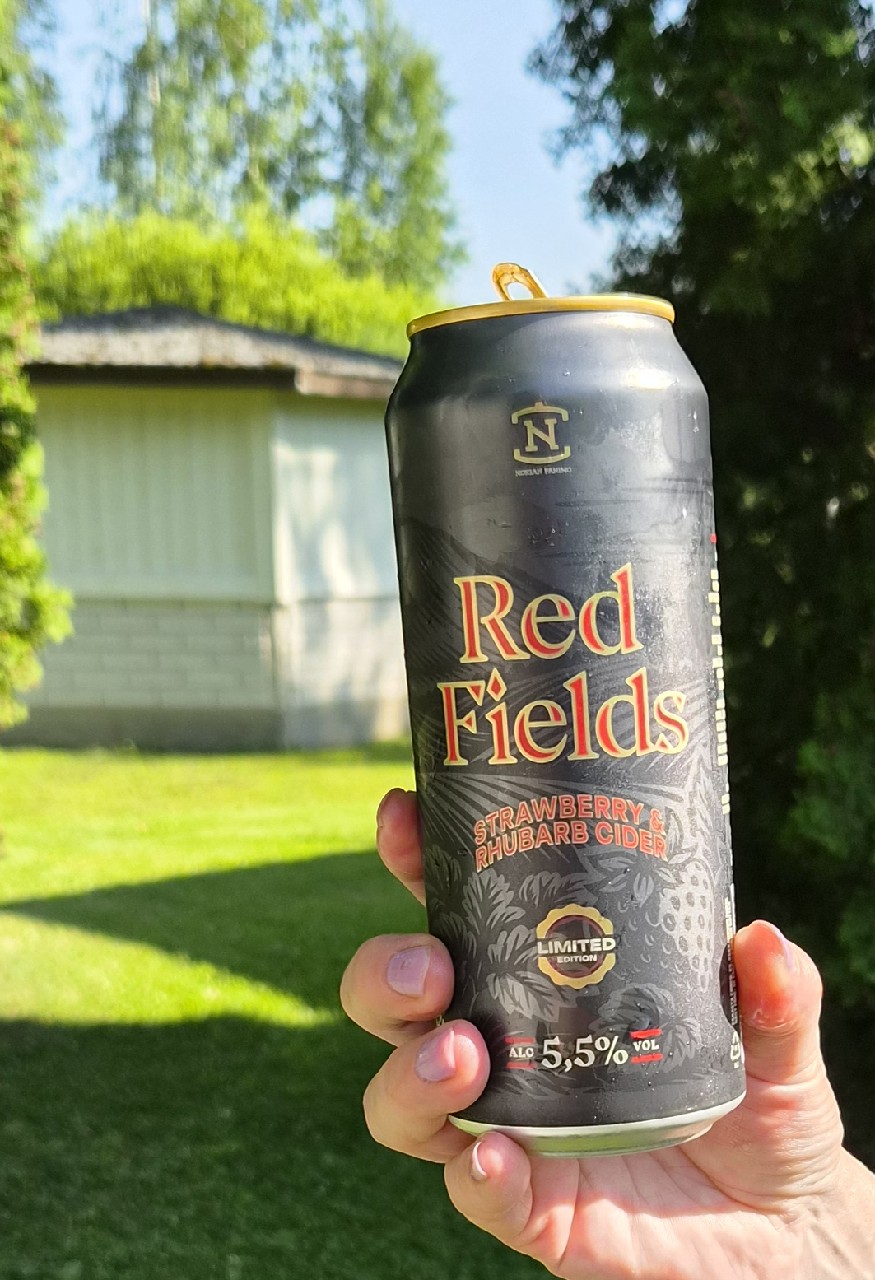 Red Fields Strawberry & Rhubarb Cider, Finland