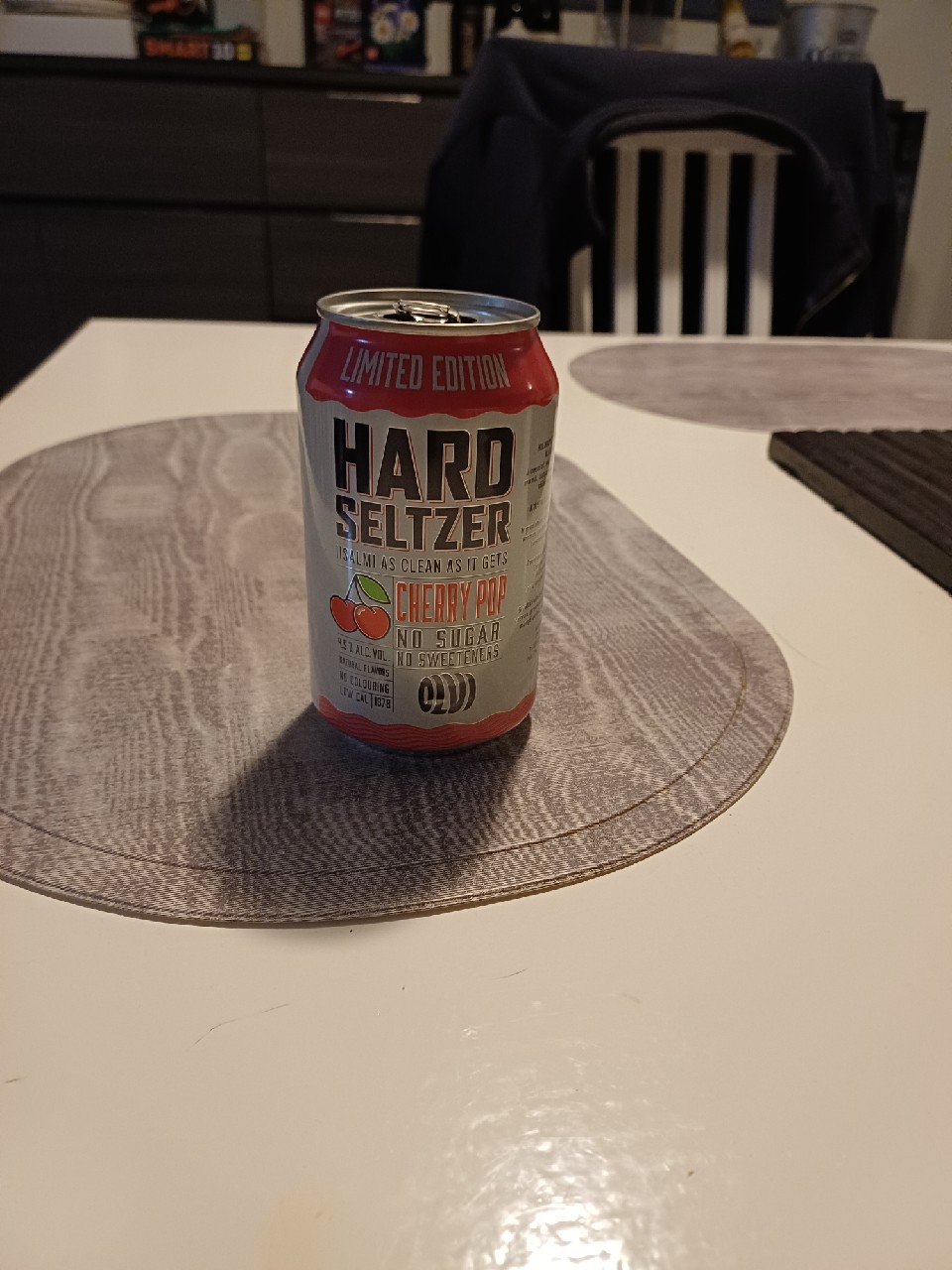 Hard Seltzer Cherry Pop, Finland