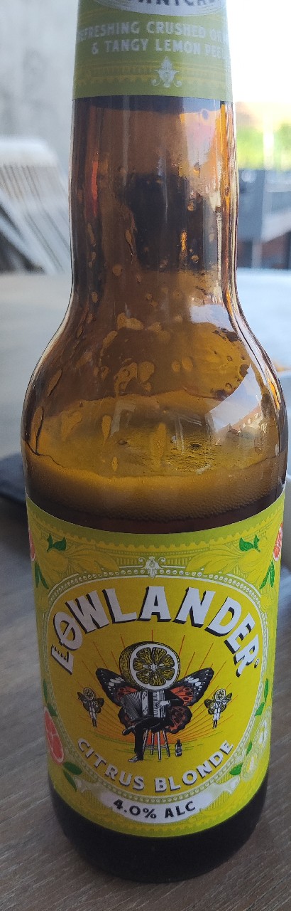 lowlander citrus blonde, Lowlander Botanical Beer
