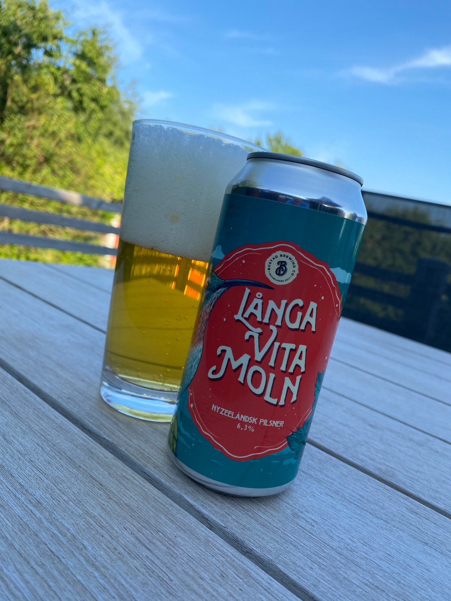 langa vita moln, Bustad Brewing